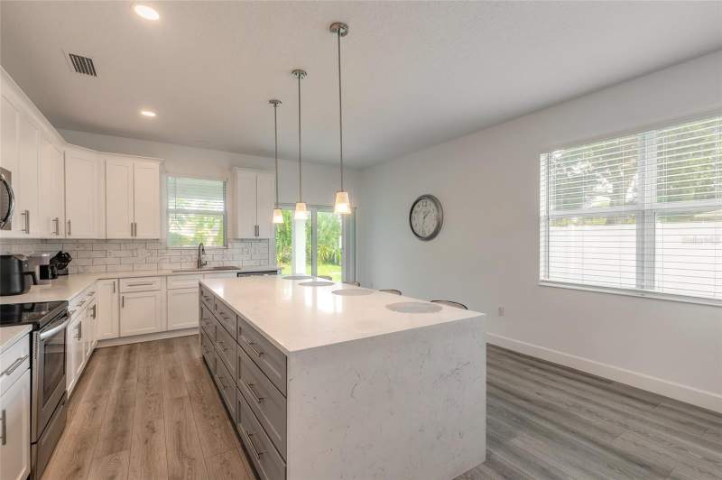 3 bedroom Single Family Residence at 2625 Travelers Palm Drive, Florida Shores 01, Edgewater — photo 3