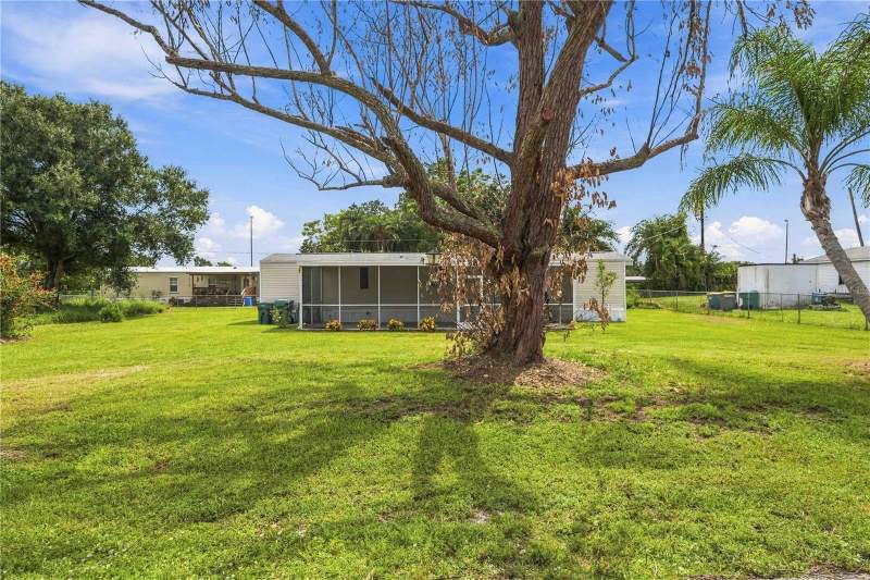 2 bedroom Manufactured Home at 6619 Orange Blossom Lane, Villa Triangulo, Punta Gorda — photo 2