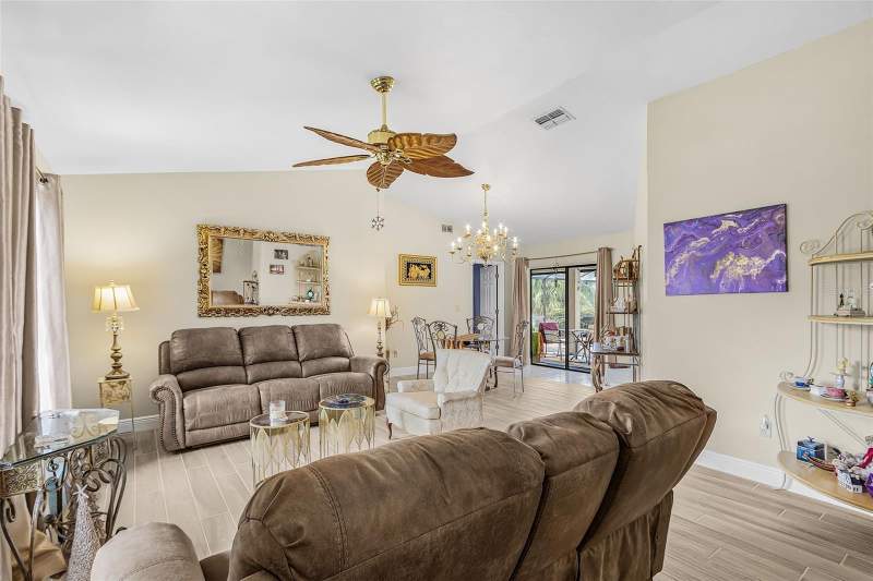 3 bedroom Single Family Residence at 17161 Waters Edge Circle, Kings Bay Estates, North Fort Myers — photo 4