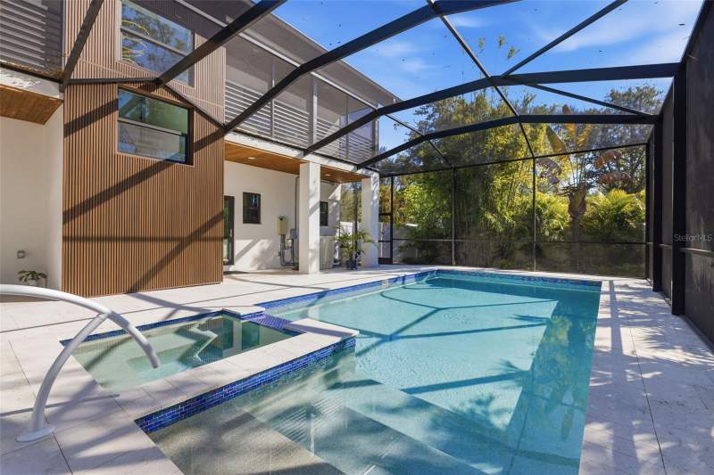 5 bedroom Single Family Residence at 639 43rd Avenue, Bennington Sub, St Petersburg — photo 3