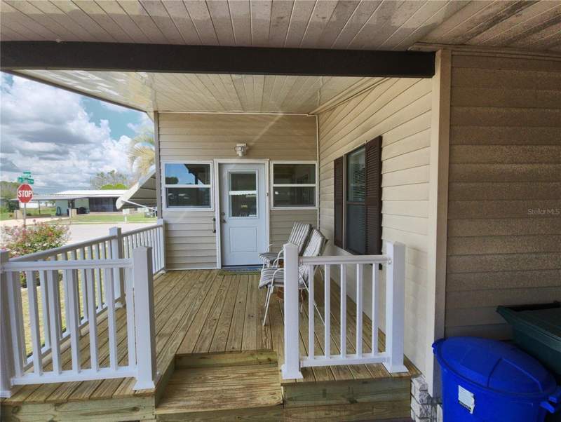 2 bedroom Manufactured Home at 36412 Le Sabre Way, Oaks Royal, Zephyrhills — photo 2