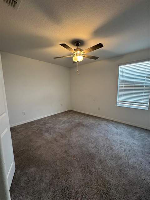 36569 Smithfield Lane, Zephyrhills FL - photo 17 of 30