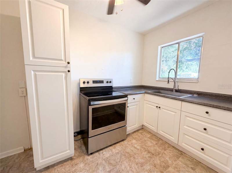 3 bedroom Single Family Residence at 2235 45th Avenue, Northwood Heights, St Petersburg — photo 2