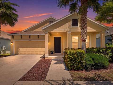 5133 Admiral Pointe Drive, golf community for sale in Apollo Beach