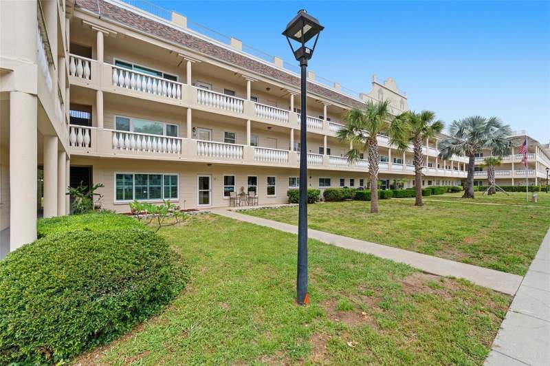 3 bedroom Condominium at 2170 Americus Boulevard #58, On Top Of The World, Clearwater — photo 2