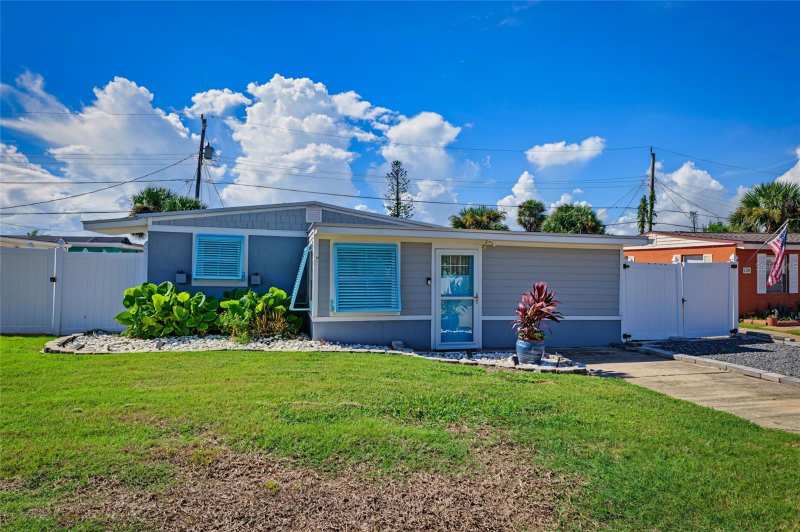 2 bedroom Single Family Residence at 118 Roberta Road, Roberta Heights In Oakdale Park, Ormond Beach — photo 1