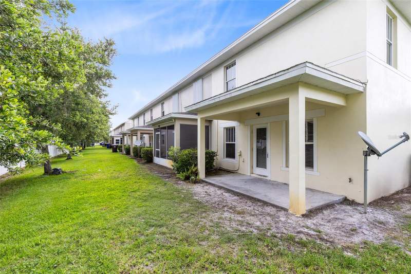 3 bedroom Townhouse at 2064 Cypress Bay Boulevard, Cypress Lakes Townhomes, Kissimmee — photo 2