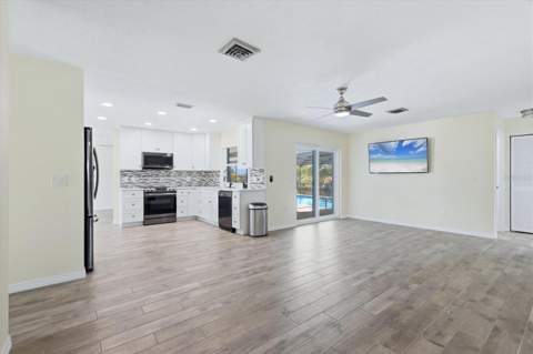 12383 Quinlan Avenue, Port Charlotte FL - photo 16 of 40