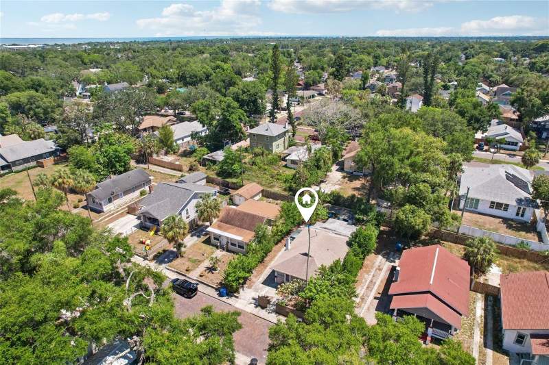 4 bedroom Single Family Residence at 1028 8th Avenue, Oak Villa Sub, St Petersburg — photo 2