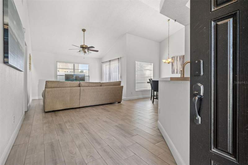 3 bedroom Single Family Residence at 12714 Trowbridge Lane, Hampton Park, Tampa — photo 2