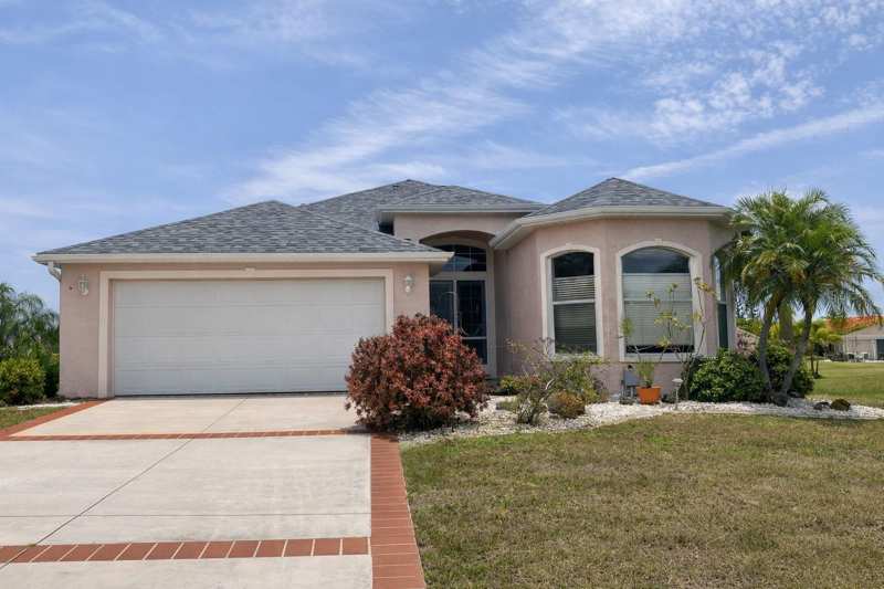 3 bedroom Single Family Residence at 18146 Avonsdale Circle, Port Charlotte Sec 079, Port Charlotte — photo 1