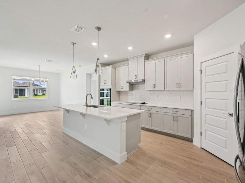 4 bedroom Single Family Residence at 113 Shady Edge Loop, Magnolia Bay, Nokomis — photo 2