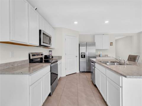 16531 Windmill Forge Pass, Wimauma FL - photo 10 of 60