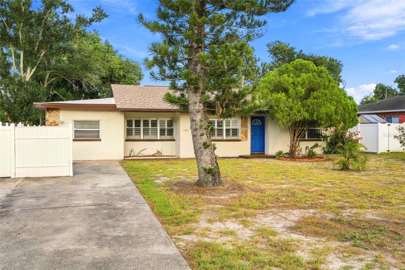 3 bedroom Single Family Residence at 5030 Aragon Way, Lakewood Estates Sec A, St Petersburg — photo 2