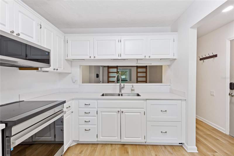 2 bedroom Condominium at 5265 E BAY DRIVE #612, BAY OAKS CONDO, CLEARWATER — photo 5