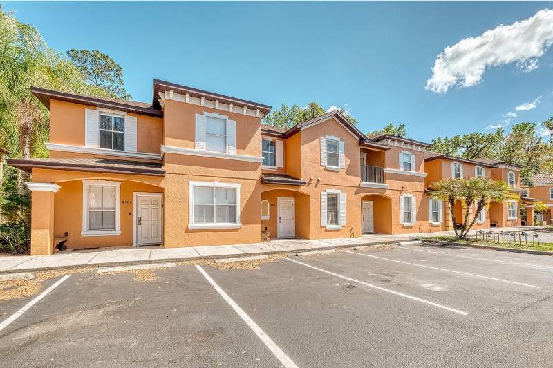 Regal Oaks At Old TownHomes for Sale in Kissimmee, FL