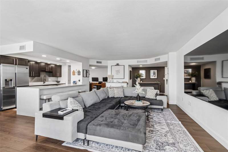 2 bedroom Condominium at 644 Island Way #405, Island Point 1 Condo, Clearwater — photo 3
