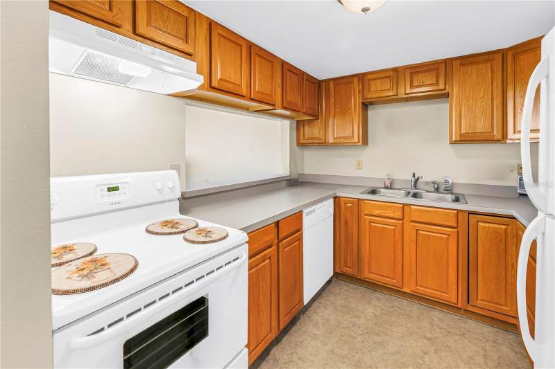 2 bedroom Condominium at 7701 Starkey Road #521, Boulevard Club The Condo, Seminole — photo 5