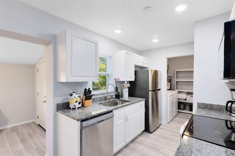 3 bedroom Single Family Residence at 2190 PATTERSON AVENUE, RICHMOND HEIGHTS, ORLANDO — photo 4