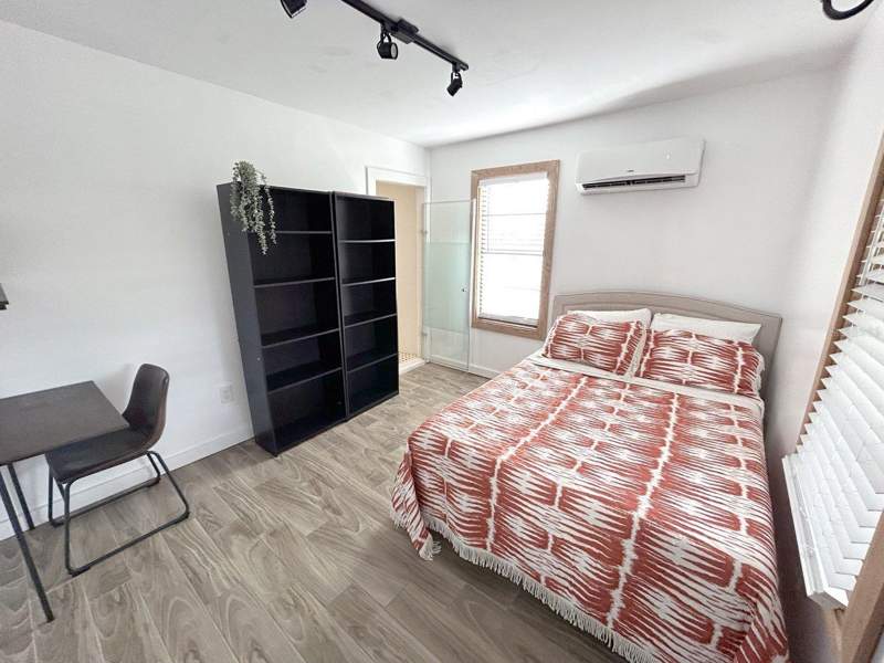 10 bedroom Single Family Residence at 2440 9th Avenue, Prathers Sixth Royal, St Petersburg — photo 4