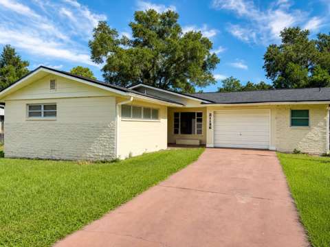 21136 SW Honeysuckle Street, home for sale in Dunnellon 34431