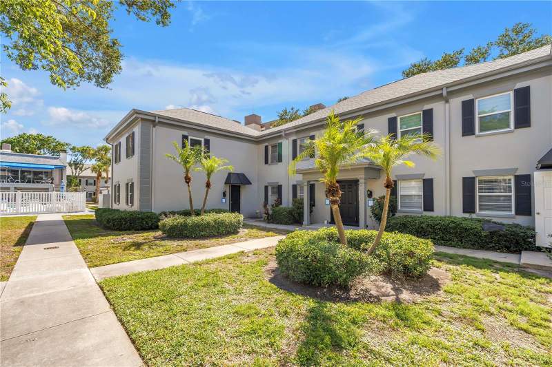 1 bedroom Condominium at 6960 Sunset Drive #1A, Les Chateaux Condo, South Pasadena — photo 3