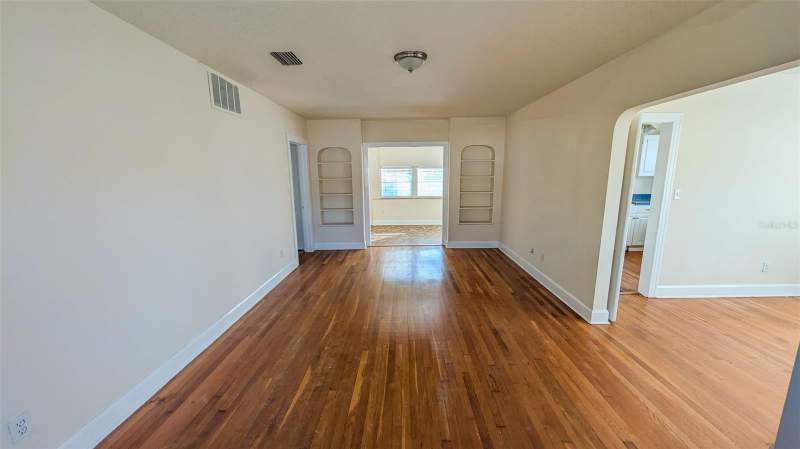 2 bedroom Single Family Residence at 860 16th Avenue, Jackson Square, St Petersburg — photo 4