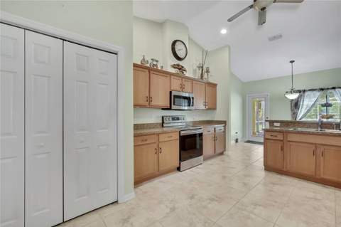 15157 Duck Hawk Road, Weeki Wachee FL - photo 11 of 48