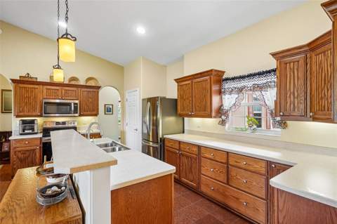 81 Fairway Circle, Umatilla FL - photo 13 of 46