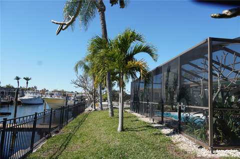 908 Sago Palm Way, Apollo Beach FL - photo 14 of 68