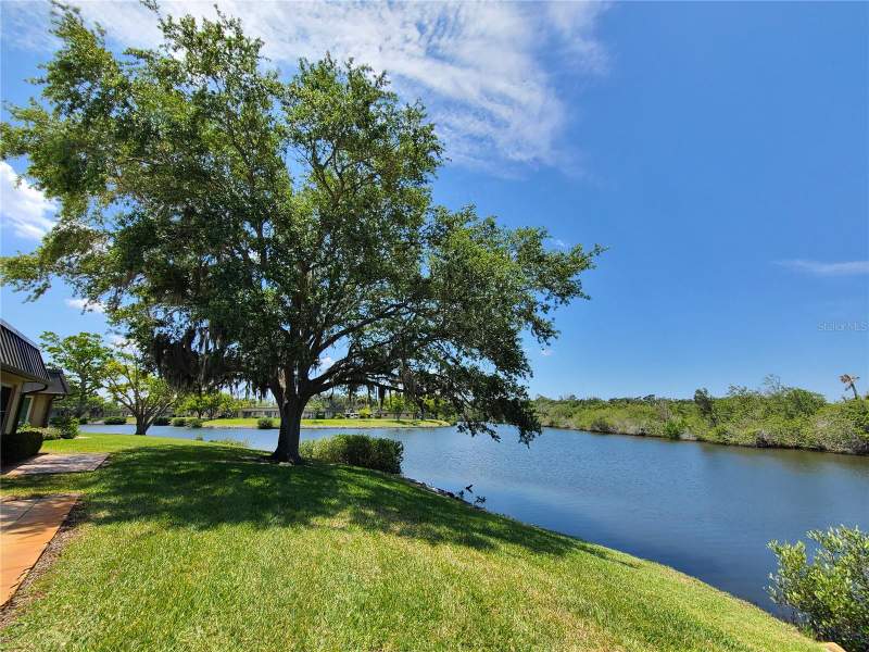 2 bedroom Villa at 4120 Stratford Drive, Gardens Beacon Square, New Port Richey — photo 3