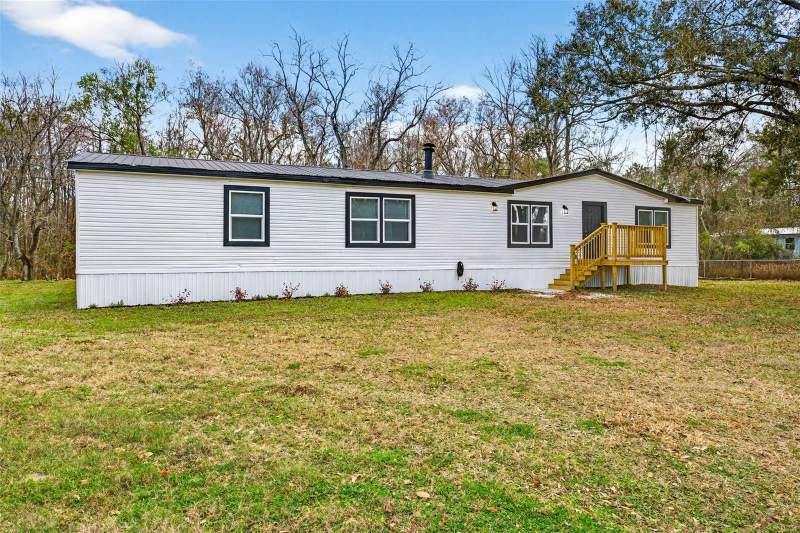 4 bedroom Manufactured Home at 6126 Tulip Drive, Angus Valley, Wesley Chapel — photo 2