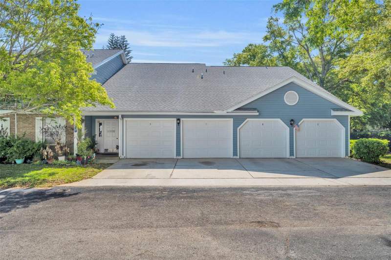 Coach Homes At Mariners Village