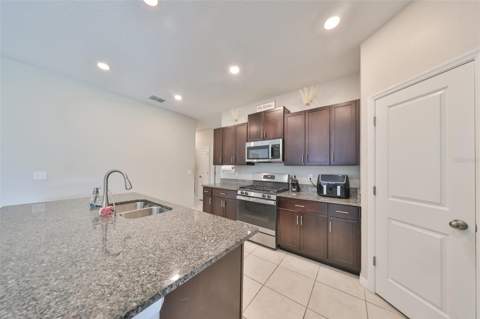 9316 Channing Hill Drive, Ruskin FL - photo 16 of 43