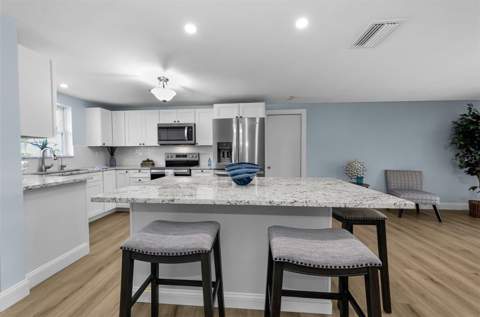 4946 Blue Heron Drive, New Port Richey FL - photo 17 of 87