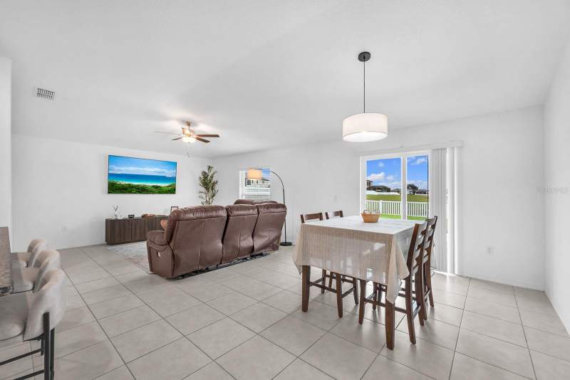 3 bedroom Single Family Residence at 12820 Weston Oaks Lane, Triple Crk Village N & P, Riverview — photo 3