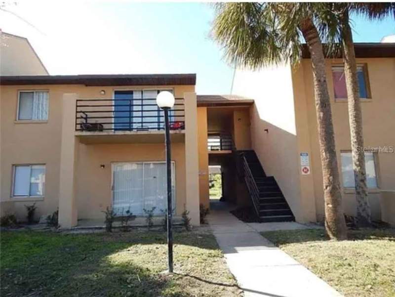 5220 VIA HACIENDA #212 home for sale in Alhambra Courts