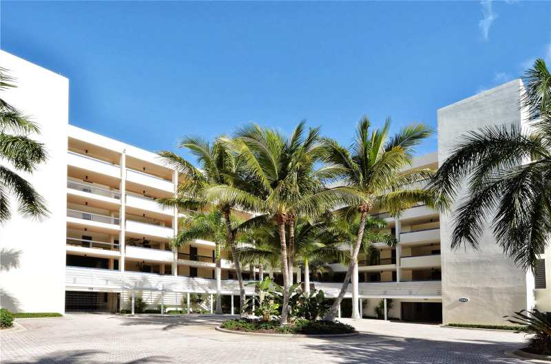 2 bedroom Condominium at 1930 Harbourside Drive #122, Fairway Bay 1, Longboat Key — photo 1