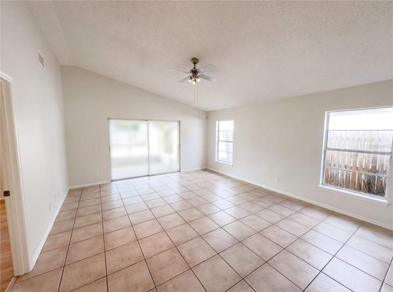2 bedroom Single Family Residence at 9814 Dean Cove Lane, Dean Cove, Orlando — photo 3