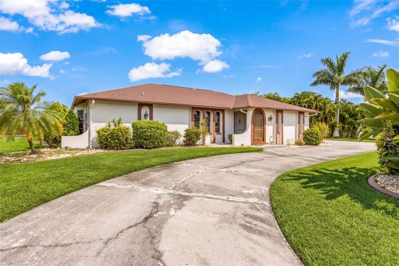 3 bedroom Single Family Residence at 17161 Waters Edge Circle, Kings Bay Estates, North Fort Myers — photo 2