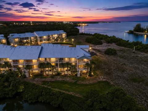 3273 Mangrove Point Drive, Ruskin FL - photo 8 of 71