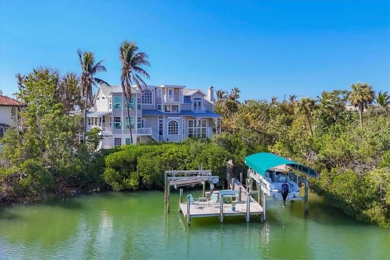 4 bedroom Single Family Residence at 1660 16th Street, Boca Grande, Boca Grande — photo 1