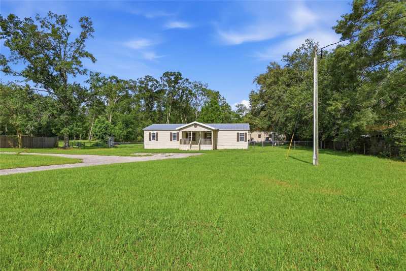 3 bedroom Manufactured Home at 9528 NW 235th Terrace, Tri-City Oaks, Alachua — photo 1