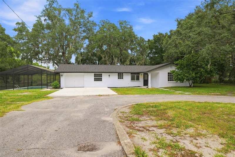 4 bedroom Single Family Residence at 11666 Seminole Drive, Osceola Heights Unit 1, New Port Richey — photo 1