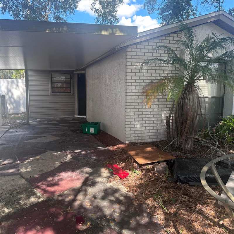 2 bedroom Single Family Residence at 8240 Ravencroft Drive, Wood Lake Ph 1 Unit 4B, Tampa — photo 1
