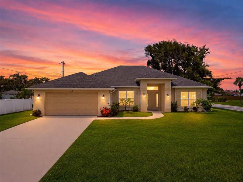 4 bedroom Single Family Residence at 400 Marlin Road, South Venice, Venice — photo 1