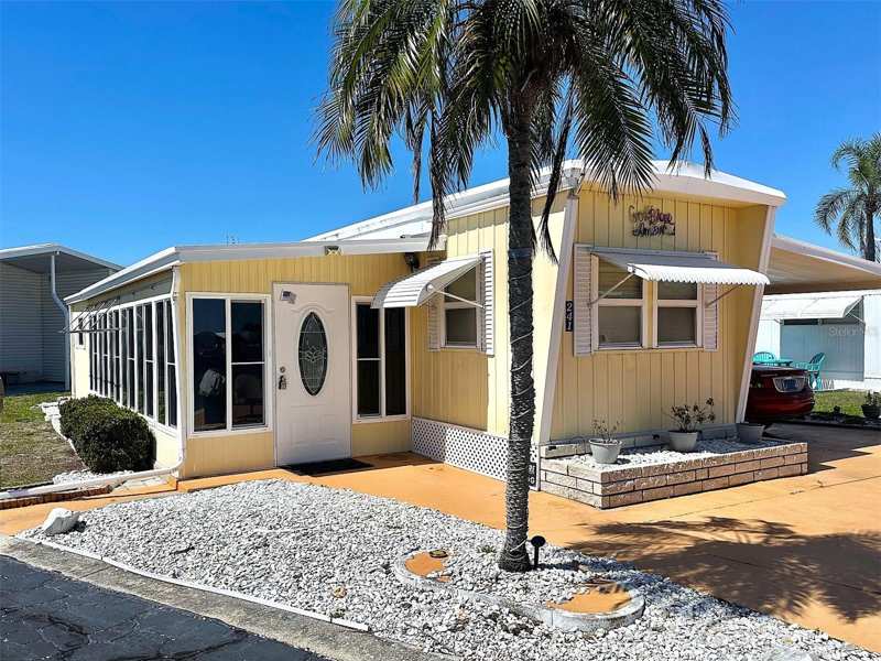 1 bedroom Mobile Home at 8300 Seminole Boulevard #241, Majestic Park Homes Inc Unrec, Seminole — photo 1