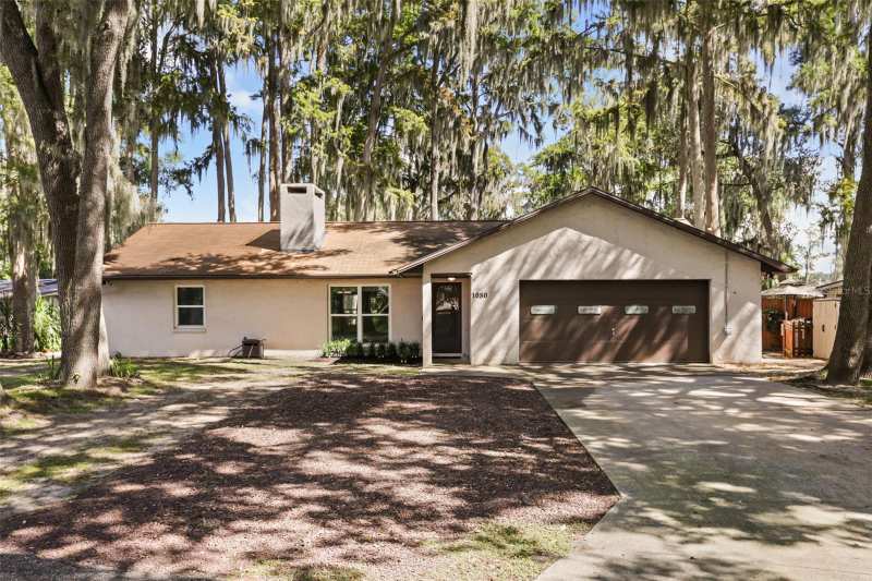 3 bedroom Single Family Residence at 1080 Forest Drive, Tavares Dora Canal Estates, Tavares — photo 1