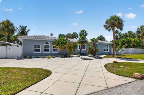 976 Narcissus Avenue, pool for sale in Clearwater Beach