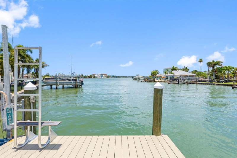 4 bedroom Single Family Residence at 16025 Redington Drive, Lone Palm Beach 3rd Add, Redington Beach — photo 5